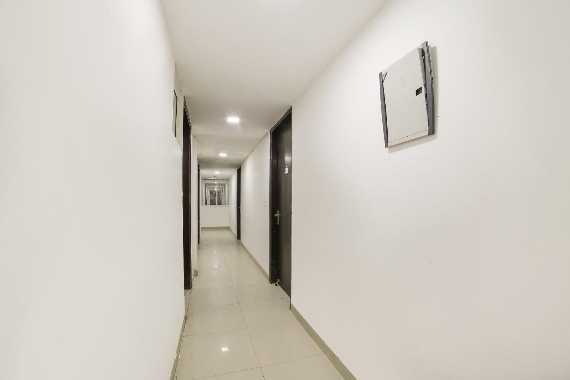 My Comfortable Hotel Nueva Delhi Exterior foto