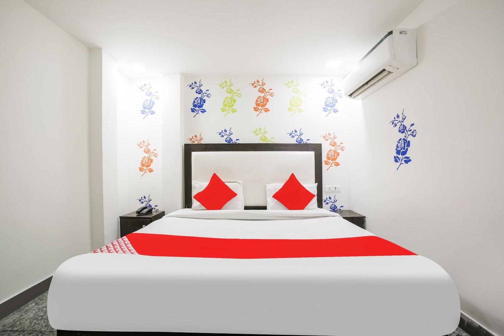 My Comfortable Hotel Nueva Delhi Exterior foto